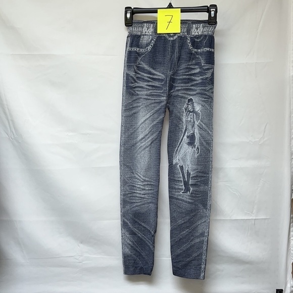 CHUNS stretchy fashion leggings.  Bundle and save.  One size fits most. - Picture 7 of 14